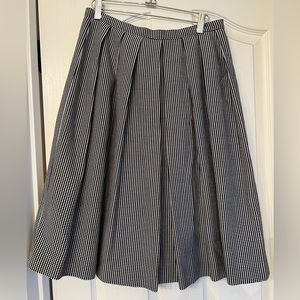 Gianni Bini black and white pleated skirt